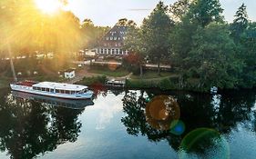 Lake House Ploen